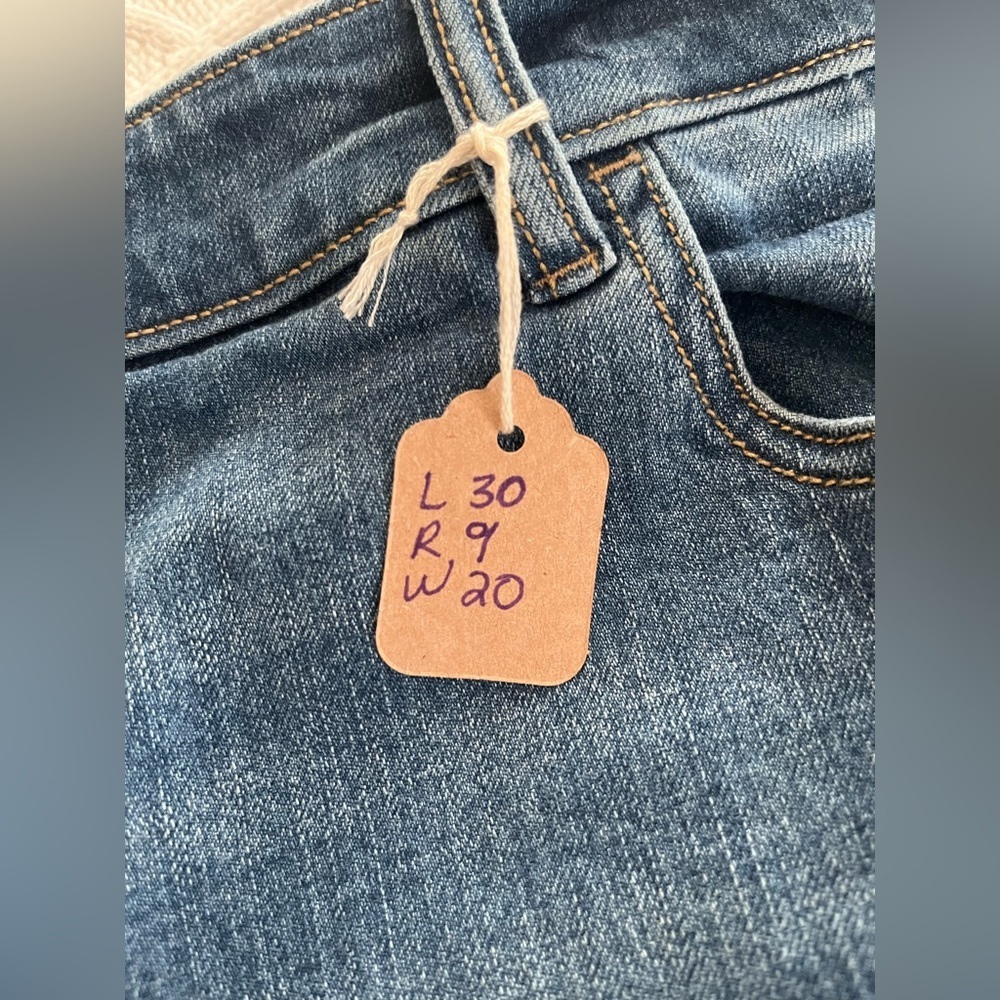 Old Navy Boyfriend Skinny Distressed Medium Wash Jeans Women’s Size 18 - Picture 9 of 13